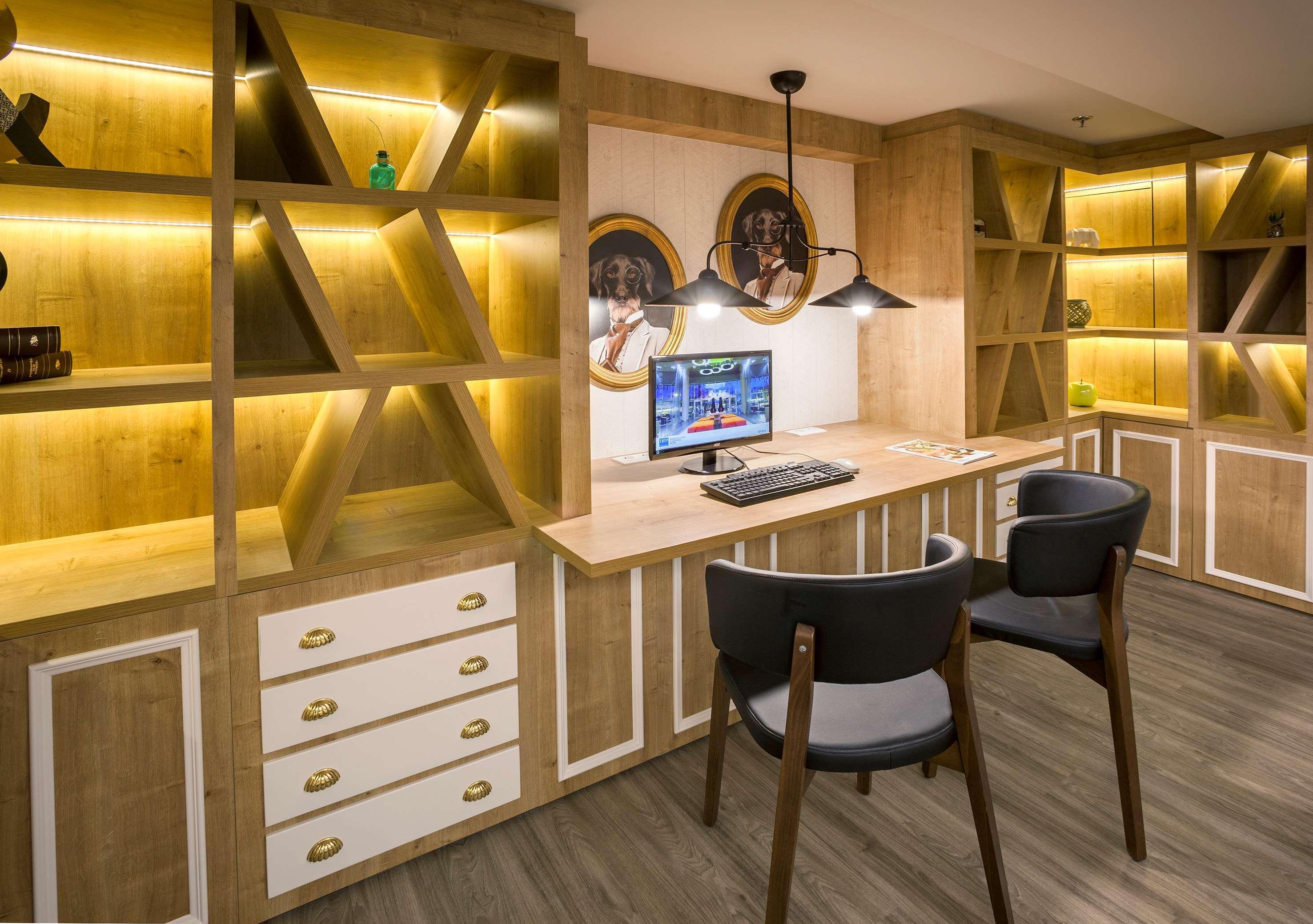 Hotel Orly, Affiliated By Melia